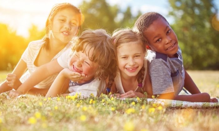 All of us together © Robert Kneschke/AdobeStock