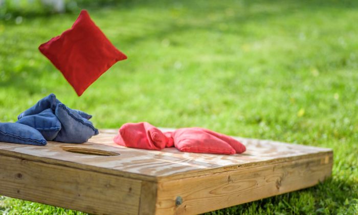 Cornhole: Board und Bags 