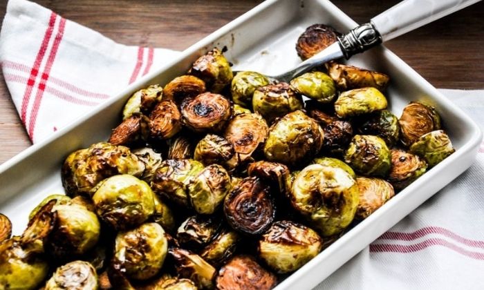 Honig-Balsamico-Rosenkohl
