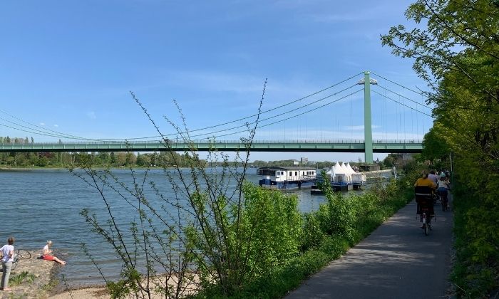 Bootshaus Rheinroxy