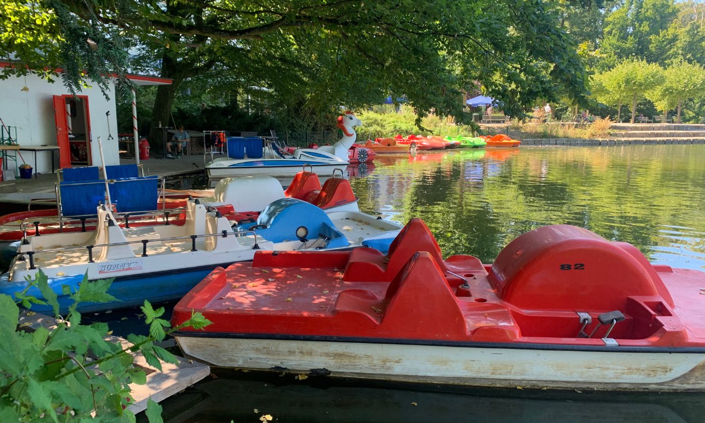 Bötchenverleih am Stadtwaldweiher © Sue Herrmann