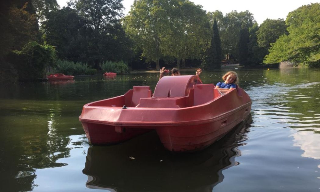 Tretboot fahren im Volksgarten © G. Esmaili