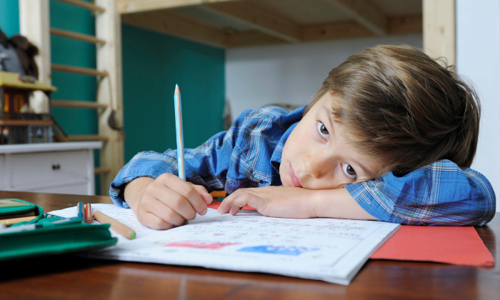 In Deutschland bleiben 15 bis 30 Prozent der Schulkinder einmal sitzen. © photophonie/AdobeStock