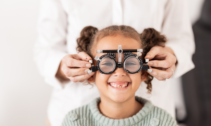 Rechtzeitig behandeln durch frühe Augenkontrolle. © Alexis S/peopleimages.com/Adobe Stock