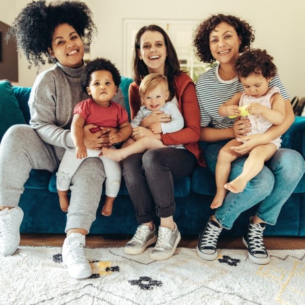 Mütter mit Babys © Jacob Lund/Adobe Stock